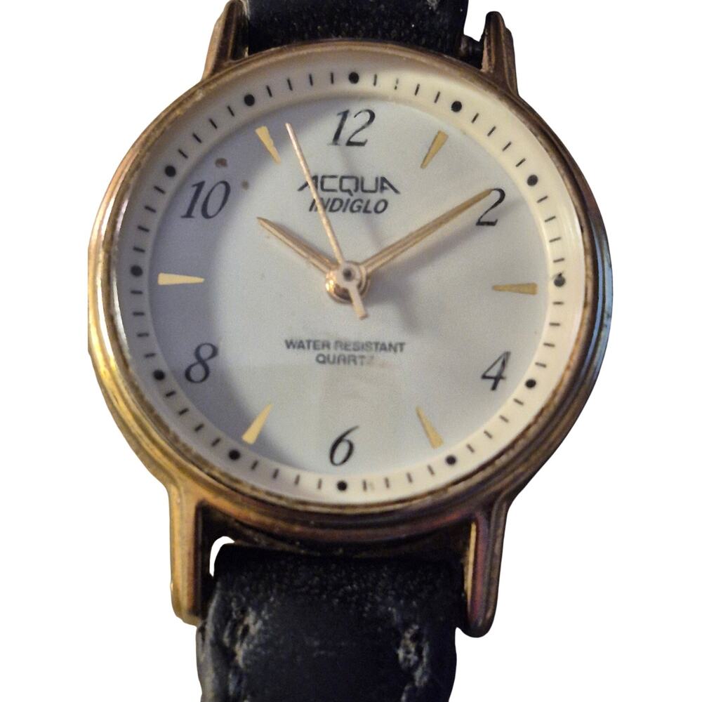 Acqua Timex Ladies Watch New Battery Vintage Gold toned Bezel Classic‎ Goth